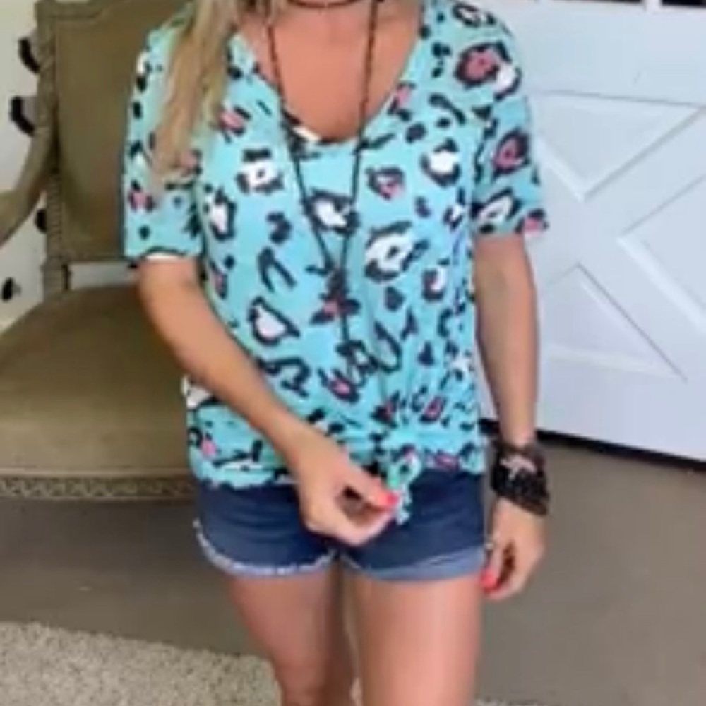 Multi leopard top - Picture 2 of 5